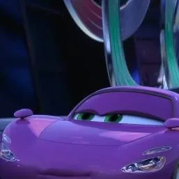 chat with ai character: Делюкс