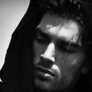 chat with ai character: Зайд