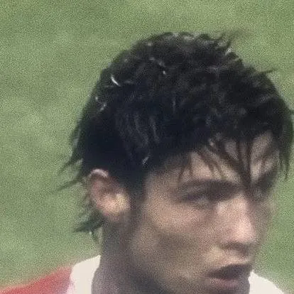 chat with ai character: Young Ronaldo