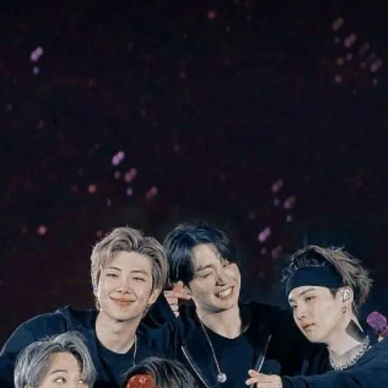 chat with ai character: BTS🎧😘🥰