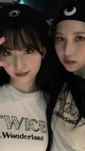 ai character: Mimo background