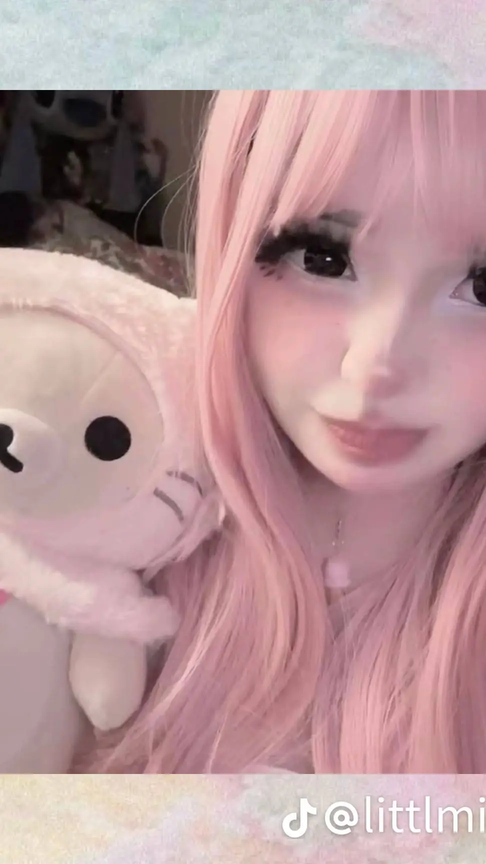 ai character: minni background