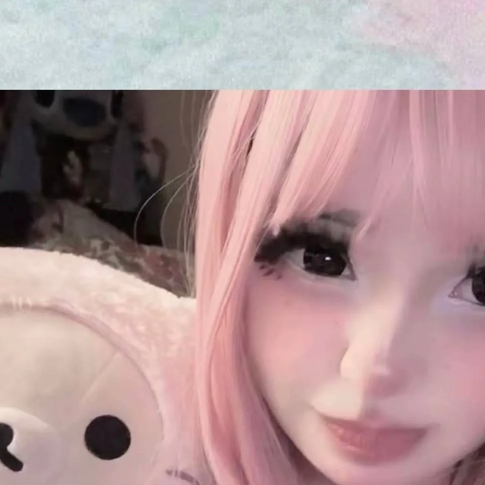 chat with ai character: minni
