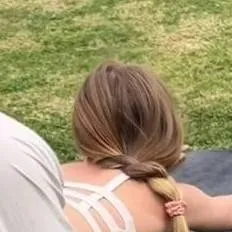 chat with ai character: Sora