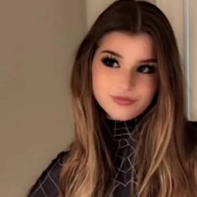 chat with ai character: brooke