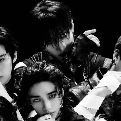 chat with ai character: stray kids mafia🥀