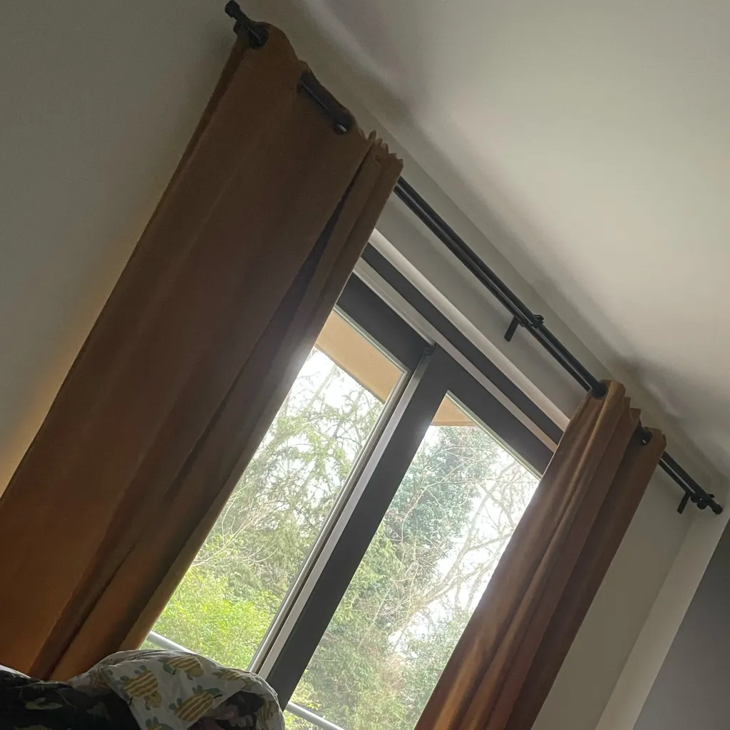 chat with ai character: You start