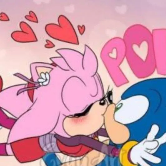 chat with ai character:  Sonic boom x amy