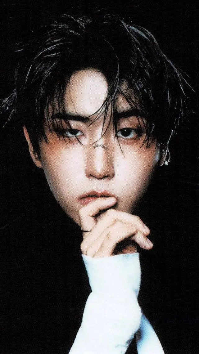 ai character: 💫√HAN JISUNG√⭐ background