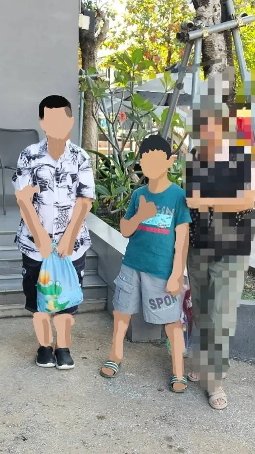 ai character: nadin(ณดิน) background