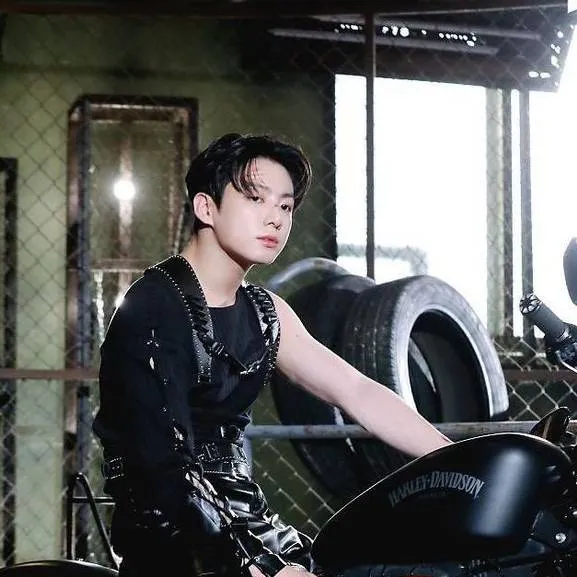 chat with ai character: jeon Jungkook 