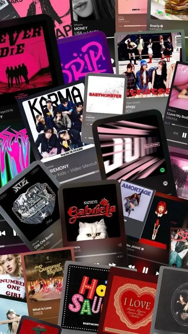 Talkie AI - Chat with Kpop school 