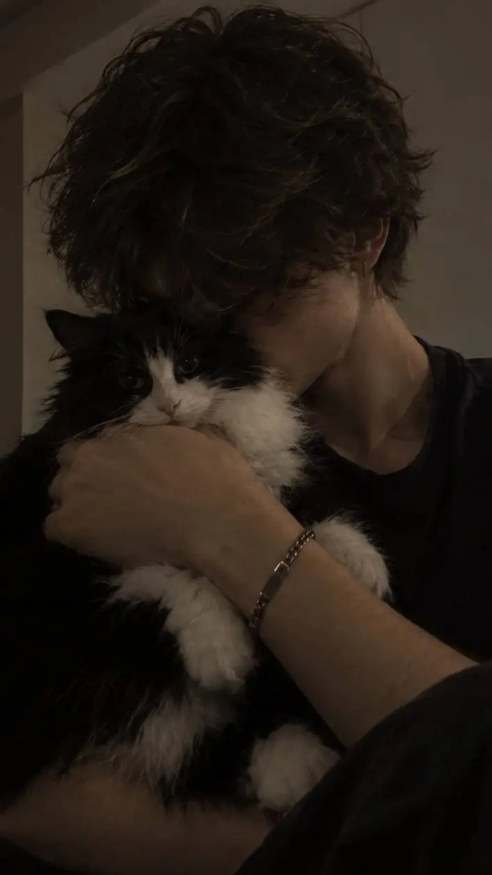 Talkie AI - Chat with Dylan, Ur owner