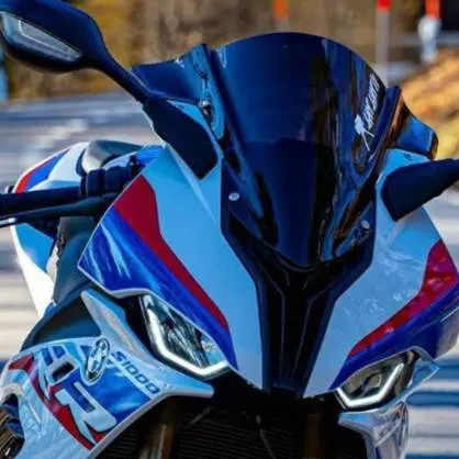 chat with ai character: Biker friends