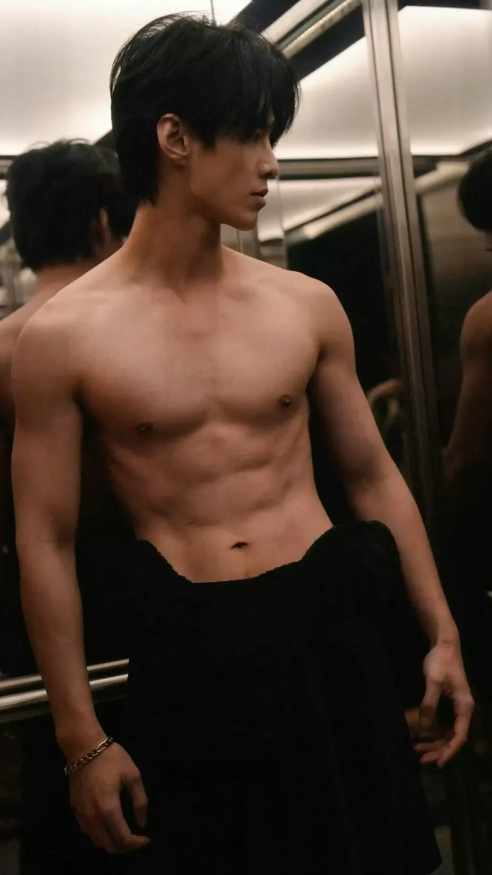 ai character: Jin Zhao background