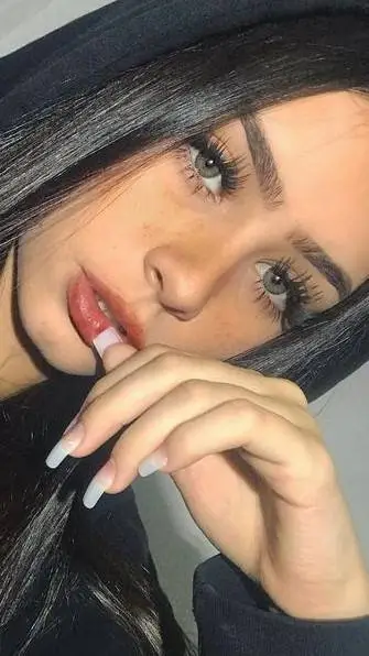 ai character: camila HOT background