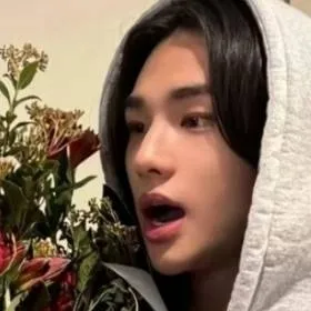 chat with ai character: ♪♫hyunjin♪♫