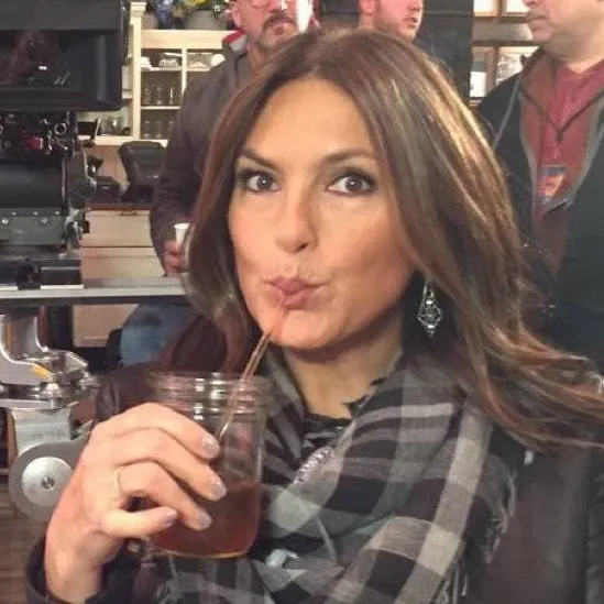chat with ai character: Olivia Benson 