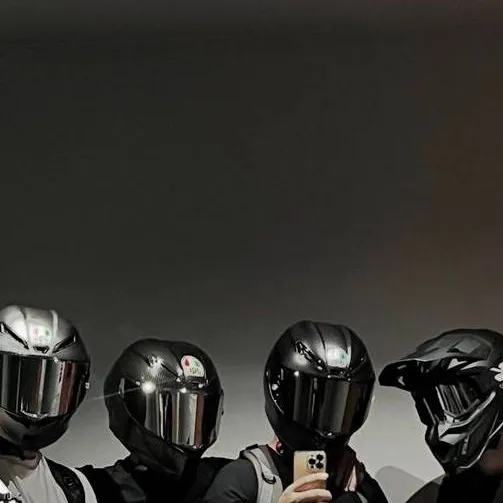 chat with ai character: biker friend y