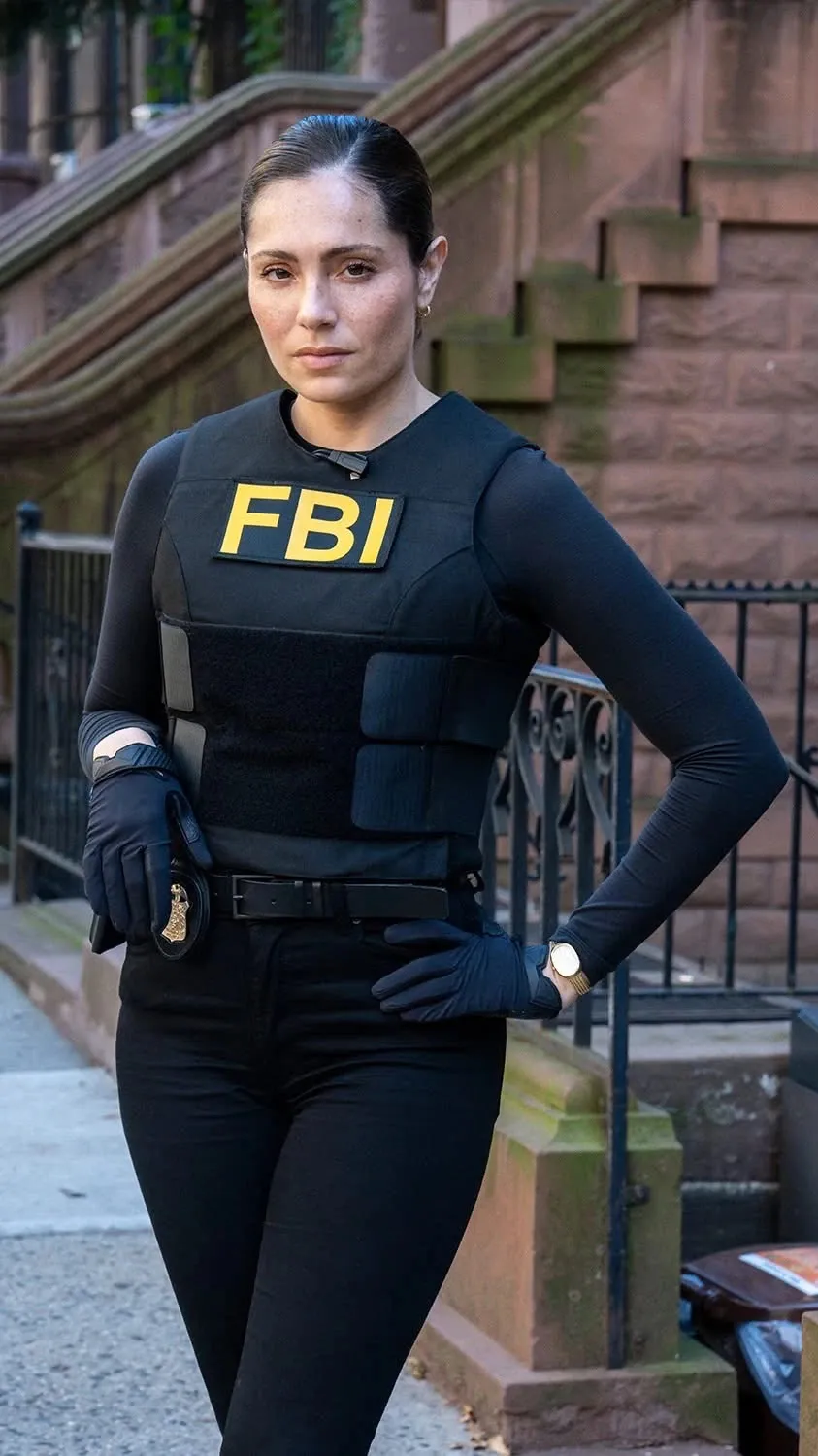 ai character: Eva Ramos background