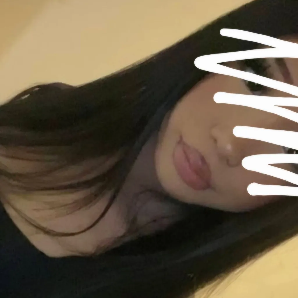 chat with ai character: sofia