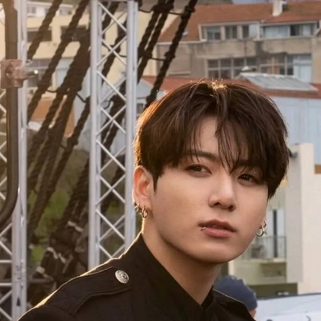 chat with ai character: jungkook