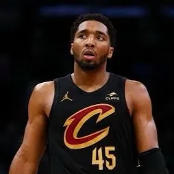 chat with ai character: Donovan Mitchell