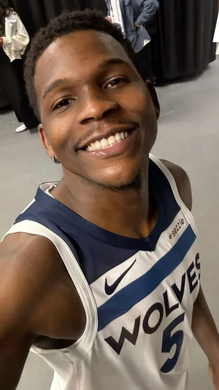 Talkie AI - Chat with Anthony Edwards