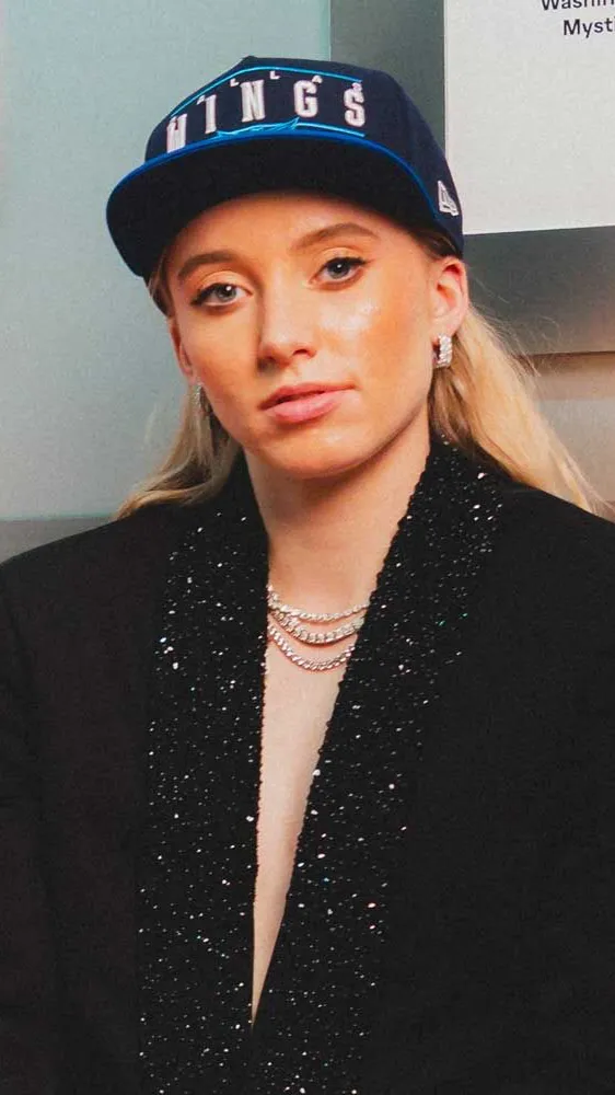 Talkie AI - Chat with Paige Bueckers