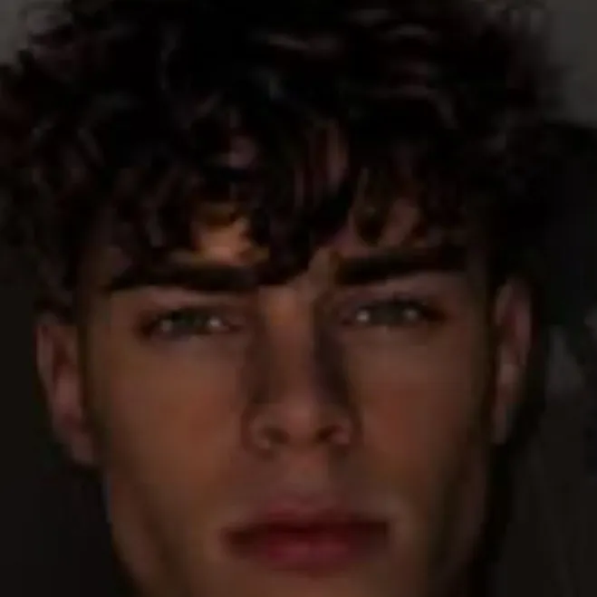 chat with ai character: Vance