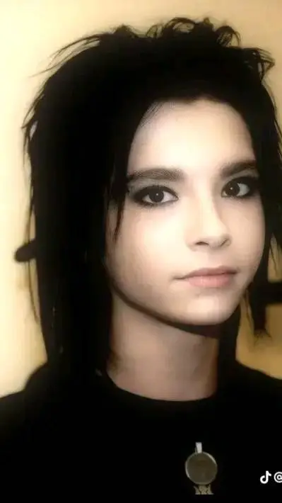 ai character: Bill Kaulitz  background