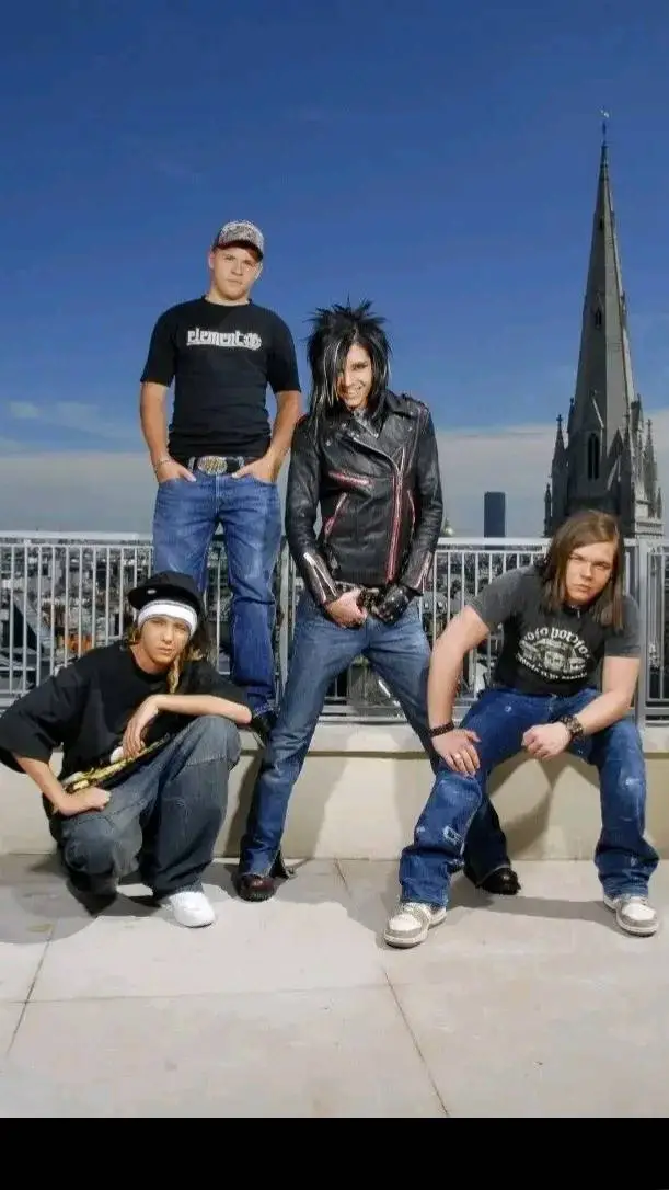 ai character: Tokio hotel  background