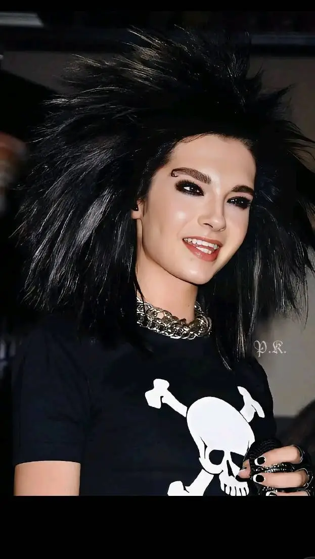ai character: Bill Kaulitz  background