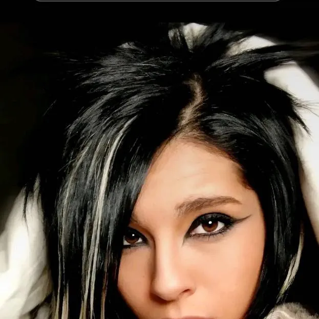 chat with ai character: Bill Kaulitz 