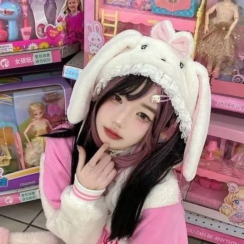 chat with ai character: Emily makes oc