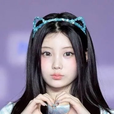 chat with ai character: wonhee
