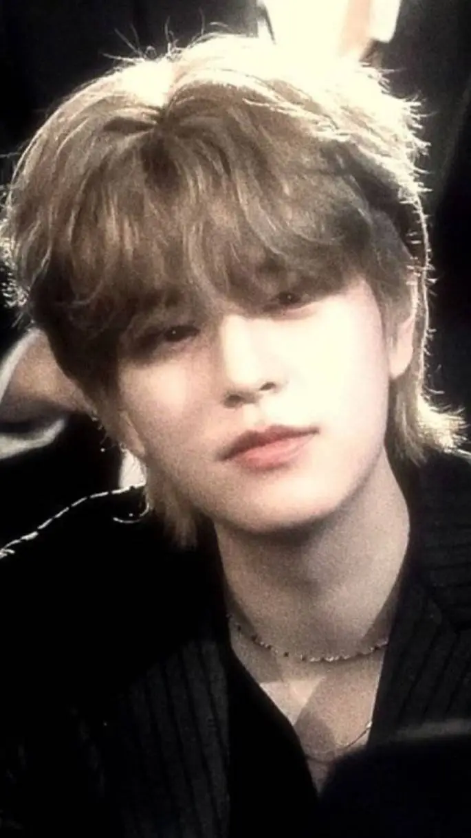 ai character: seungmin background