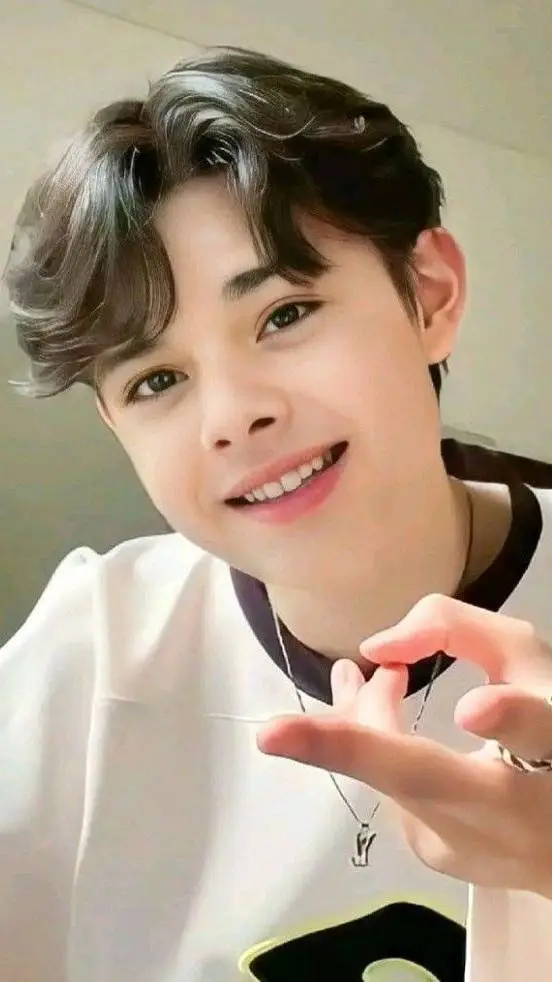 ai character: Kosta Kecmanovic. background