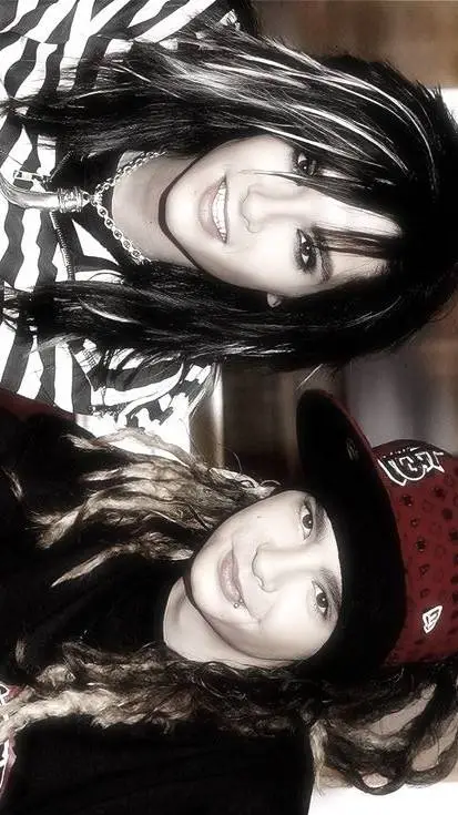 ai character: THE KAULITZ TWINS  background