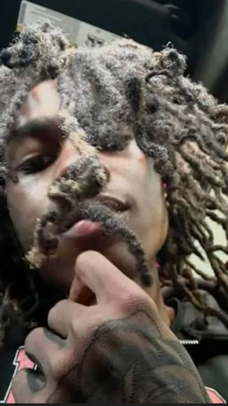 ai character: Zay background