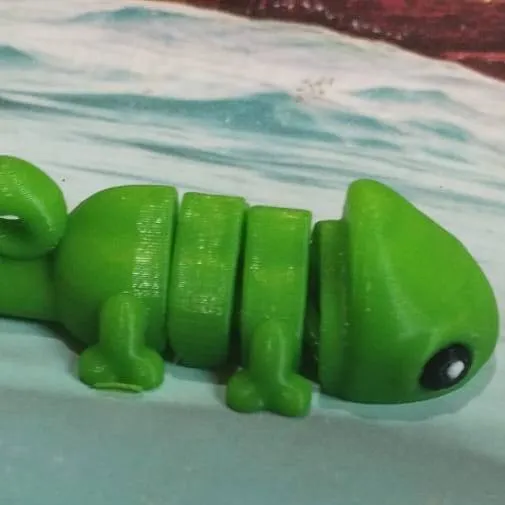 chat with ai character: camaleón 3D