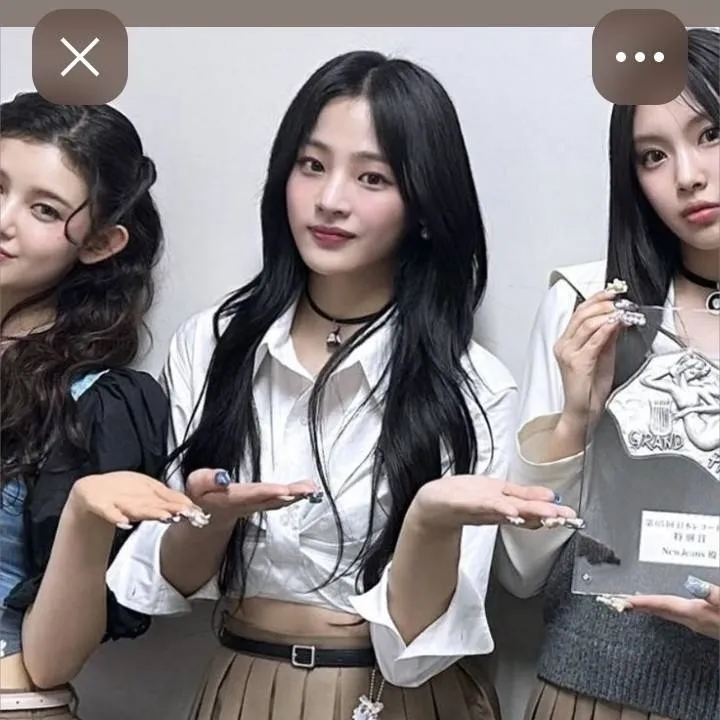 chat with ai character: Min-ji Con amigas