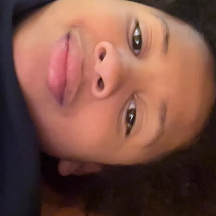 chat with ai character: 🫅 prince