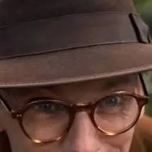 chat with ai character: henry