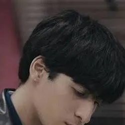 chat with ai character: Mark keifer watson