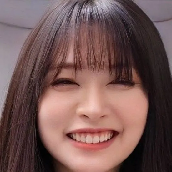 chat with ai character: 💗ʟɪɴᴀ💗