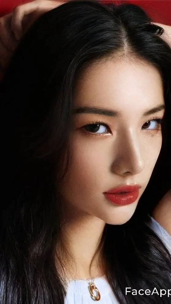 ai character: 💗ʜʏᴜɴᴀ🔥 background