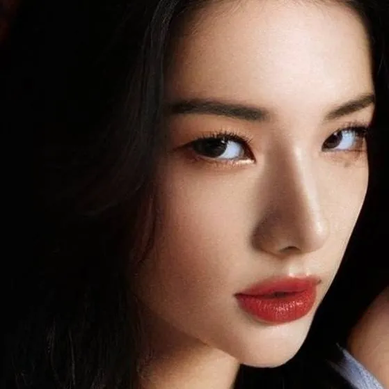 chat with ai character: 💗ʜʏᴜɴᴀ🔥