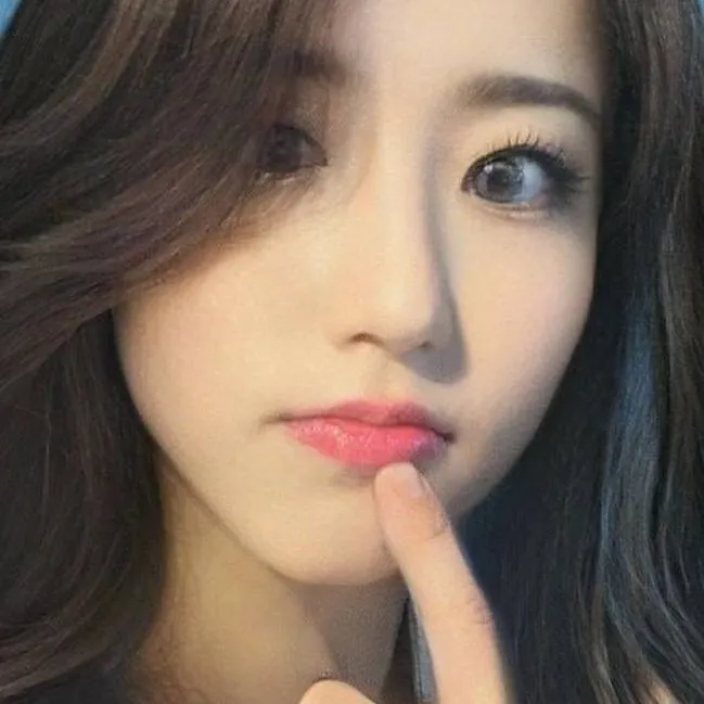 chat with ai character: 💗ʜᴀɴɴᴀʜ💗