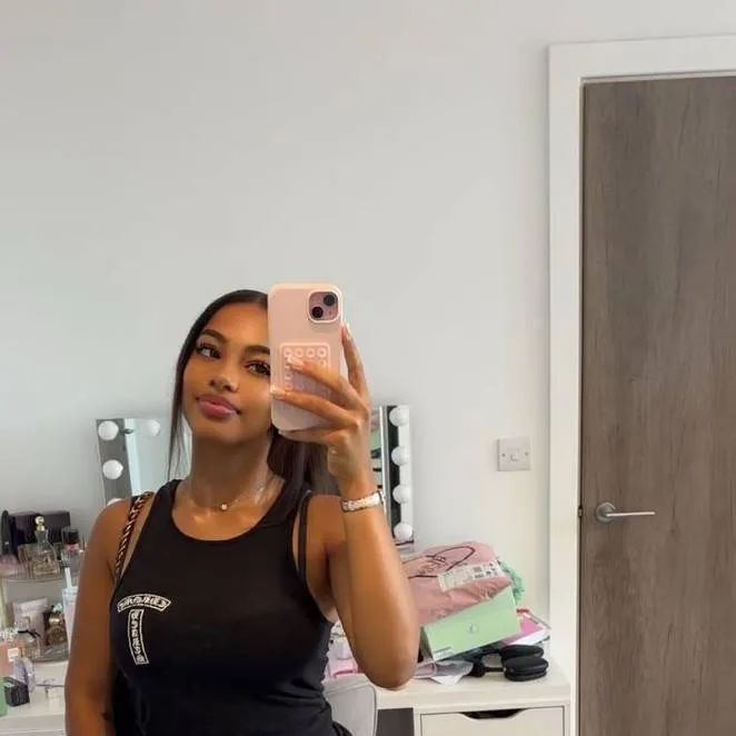 chat with ai character: jasemine 